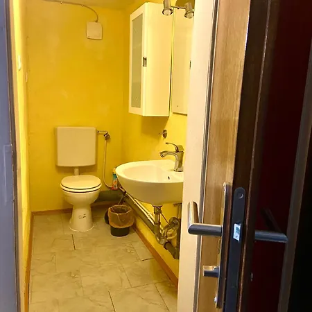 Monteur & Geschaeftsreisen Apartment *